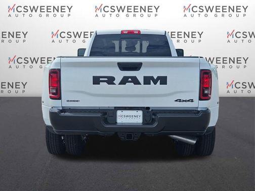 Bright White Clearcoat 2026 RAM 3500 Tradesman Crew Cab 4x4 8' Box