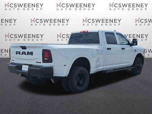 Bright White Clearcoat 2026 RAM 3500 Tradesman Crew Cab 4x4 8' Box