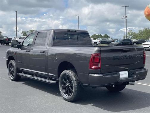 2025 RAM 2500 Big Horn Crew Cab 4x2 6'4' Box