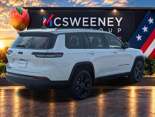 Bright White Clearcoat 2027 Jeep Grand Cherokee L Limited
