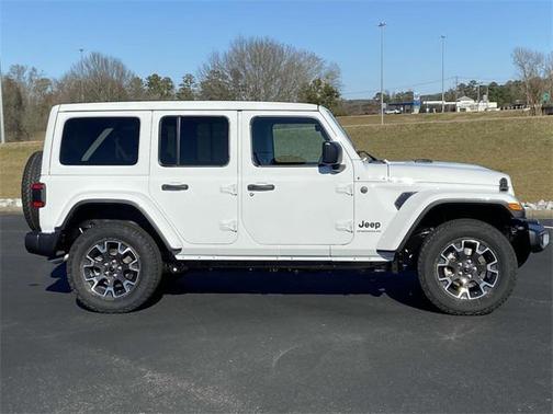 2025 Jeep Wrangler 4-Door Sahara 4x4