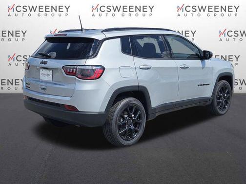 Silver Zynith Metallic Clearcoat 2026 Jeep Compass Latitude
