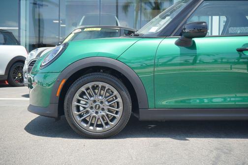 2025 MINI Hardtop Cooper