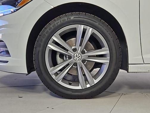 2019 Volkswagen Jetta 1.4T R-Line