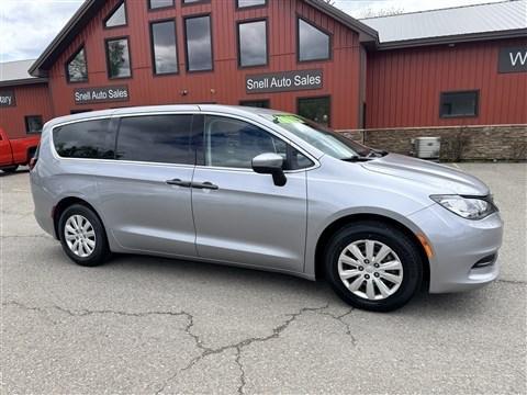 Billet Silver Metallic Clearcoat 2021 Chrysler Voyager L