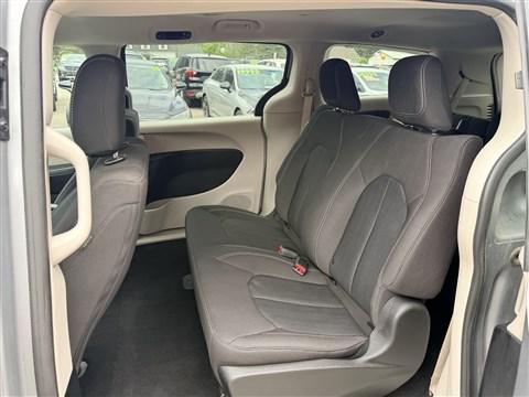Billet Silver Metallic Clearcoat 2021 Chrysler Voyager L