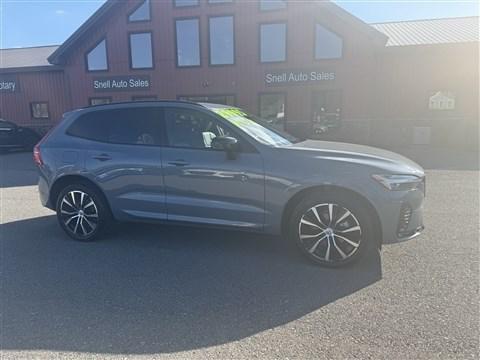 2023 Volvo XC60 Plus Dark Theme