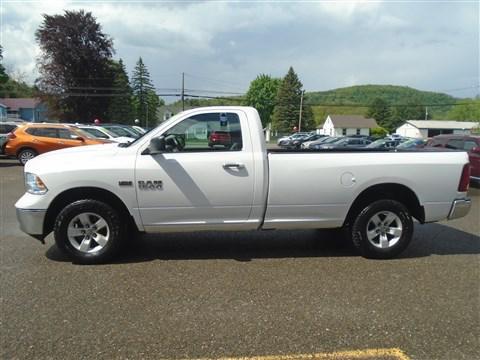 2016 RAM 1500 SLT