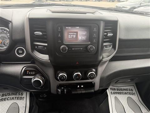 2020 RAM 2500 Tradesman Crew Cab 4X4 6'4' Box