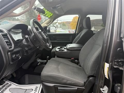 2020 RAM 2500 Tradesman Crew Cab 4X4 6'4' Box