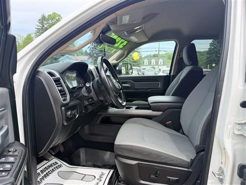 WHITE 2019 RAM 2500 Big Horn Crew Cab 4x4 6'4' Box