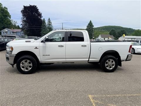 WHITE 2019 RAM 2500 Big Horn Crew Cab 4x4 6'4' Box