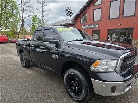 BLACK 2018 RAM 1500 Big Horn