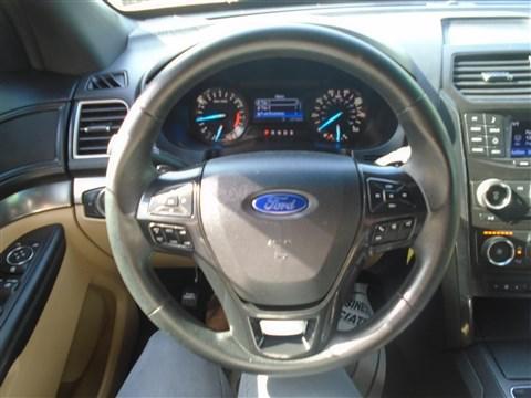 2017 Ford Explorer Base
