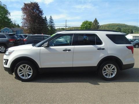 2017 Ford Explorer Base