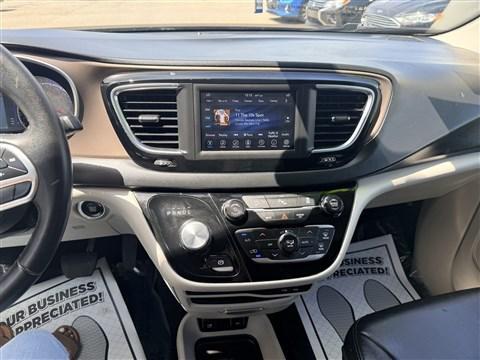 gray 2018 Chrysler Pacifica Touring-L