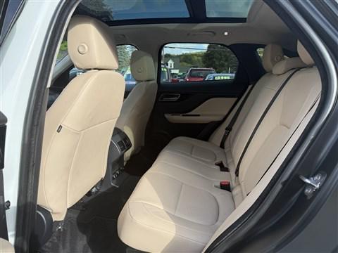 2019 Jaguar F-PACE 25t