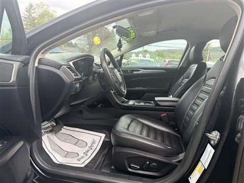 BLACK 2018 Ford Fusion SE