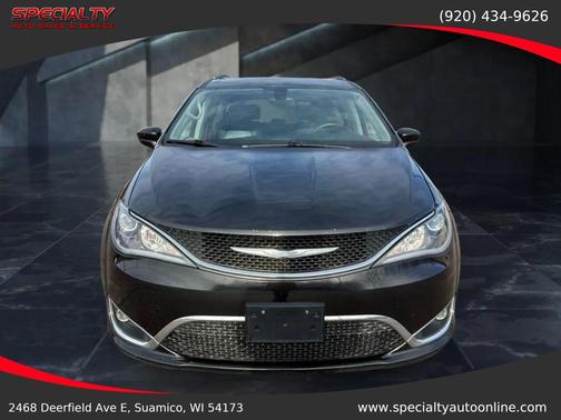 2017 Chrysler Pacifica Touring-L