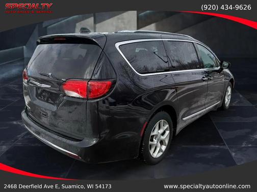 2017 Chrysler Pacifica Touring-L