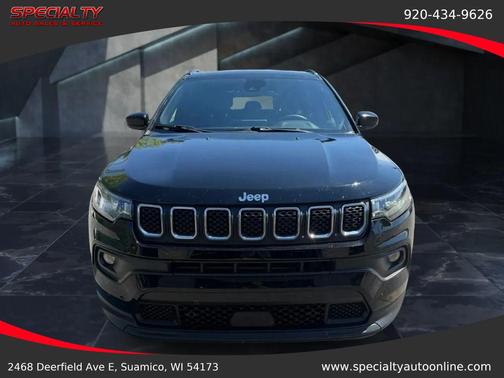 Diamond Black Crystal Pearlcoat 2024 Jeep Compass Latitude