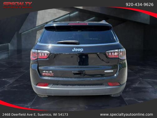 Diamond Black Crystal Pearlcoat 2024 Jeep Compass Latitude