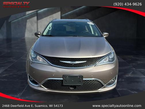 2017 Chrysler Pacifica Touring-L