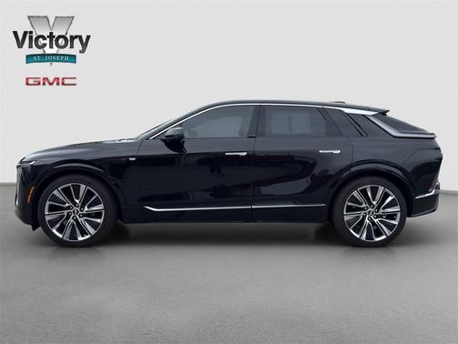 2023 Cadillac LYRIQ Luxury