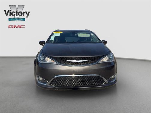 2019 Chrysler Pacifica Touring-L