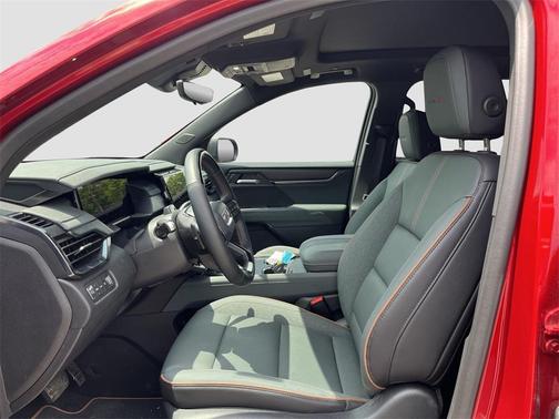 2025 GMC Acadia AT4