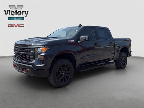 2022 Chevrolet Silverado 1500 Custom Trail Boss