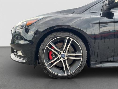 2017 Ford Focus ST Base