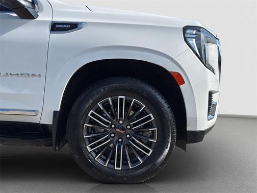 2024 GMC Yukon XL SLT
