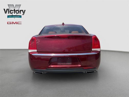 2016 Chrysler 300 Limited