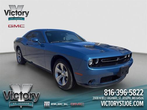 2022 Dodge Challenger SXT