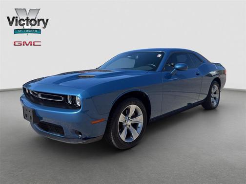 2022 Dodge Challenger SXT