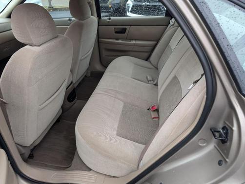 2003 Ford Taurus SES