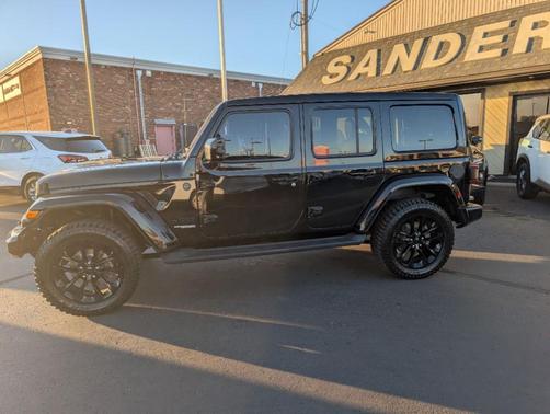 2020 Jeep Wrangler Unlimited Sahara High Altitude