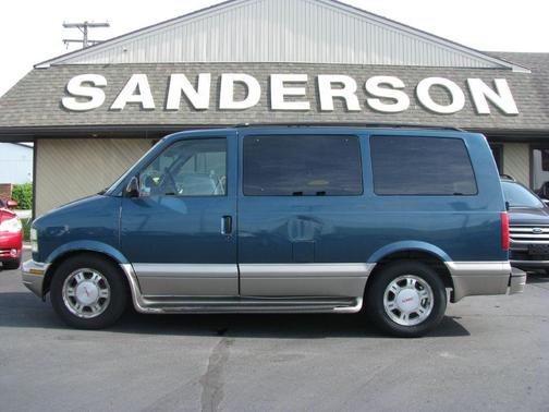 2003 GMC Safari Base