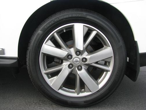 2014 Nissan Pathfinder Platinum