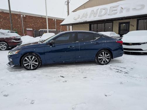 2020 Nissan Altima 2.5 SR