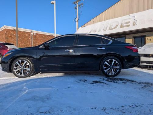 2016 Nissan Altima 2.5 SR