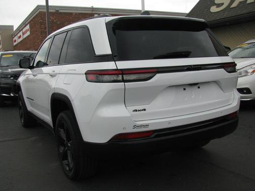 2023 Jeep Grand Cherokee Altitude