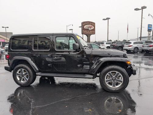 2022 Jeep Wrangler Unlimited Sahara