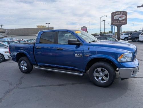 2017 RAM 1500 SLT
