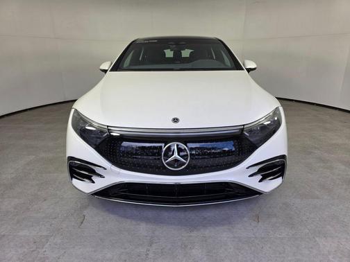 MANUFAKTUR Diamond White Metallic 2023 Mercedes-Benz EQS 580 4MATIC