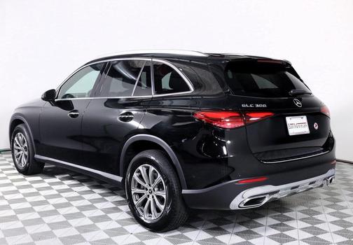 2025 Mercedes-Benz GLC 300 4MATIC