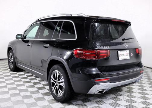 2025 Mercedes-Benz GLB 250 4MATIC