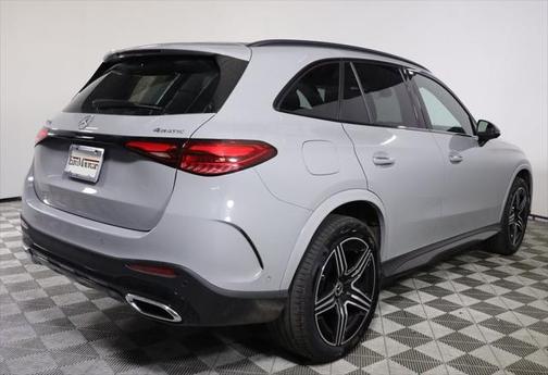 2025 Mercedes-Benz GLC 300 4MATIC