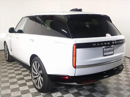 2025 Land Rover Range Rover P530 Autobiography